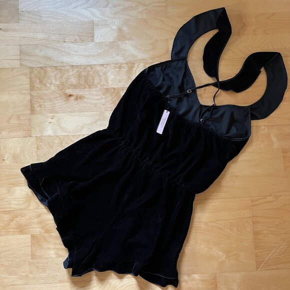 Victoria's Secret Black Velvet Romper NWT (XS) - Picture 5 of 8